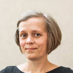 Katharina Hinderer